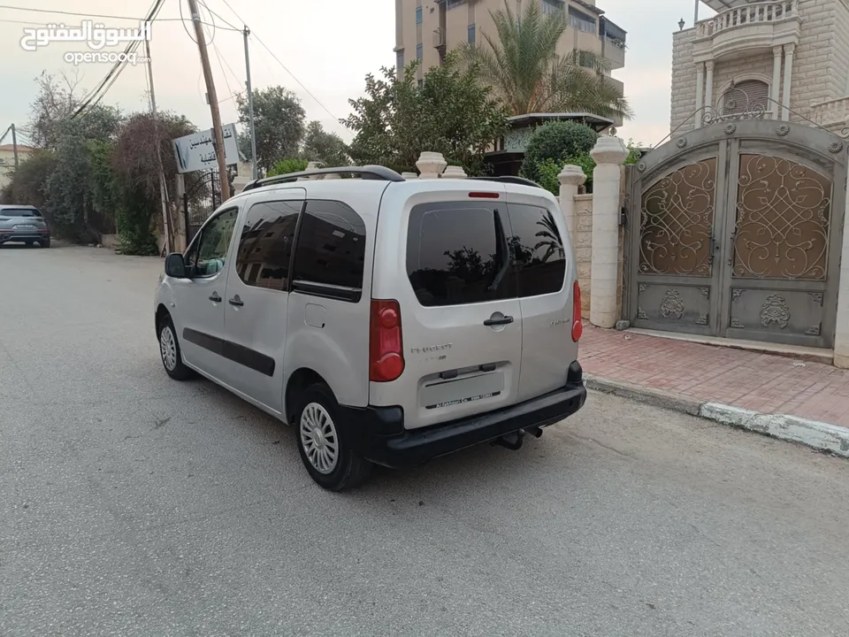 بيجو باتنلر 2015 ديزل بسعر حررق 37000 ألف نقدا البدل وارد منبدل هوك خلفي غرفه جلد