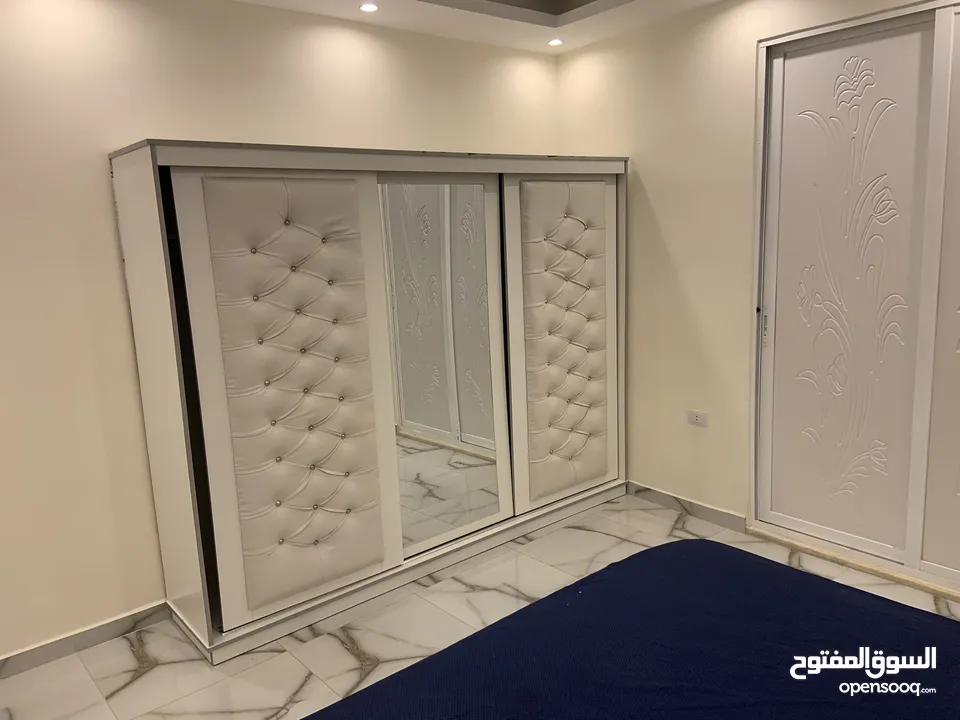 شقة سكنية طابق آخير ( الروف / شقتين )   للبيع في أجمل مواقع إربد