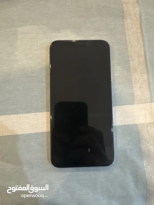 iPhone XR excellent condition / آيفون استعمال خفيف Xr