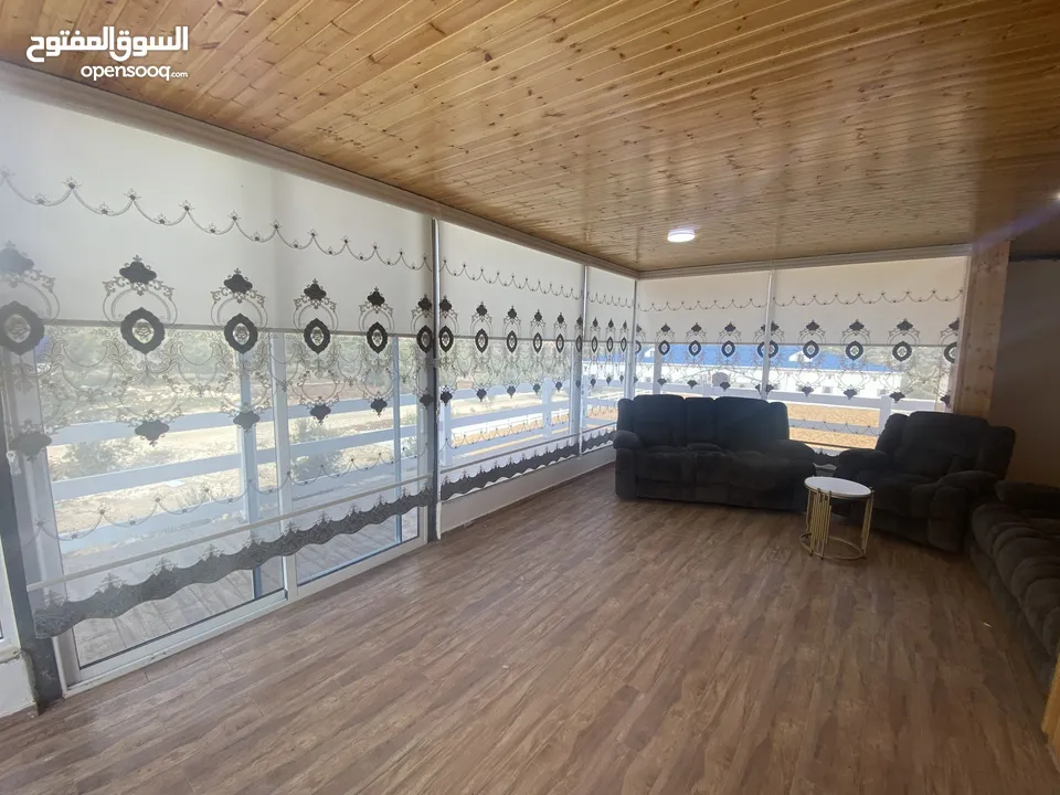 البيت الوردي للستائر والمفروشات