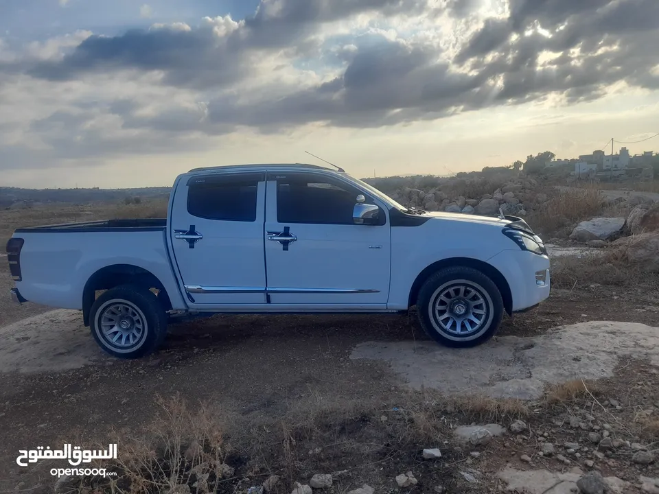 ايسوزو ديماكس 2013