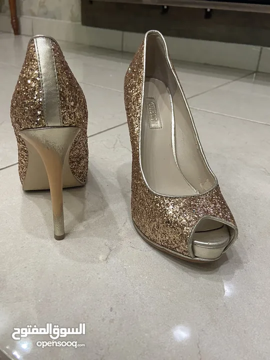 Guess heels