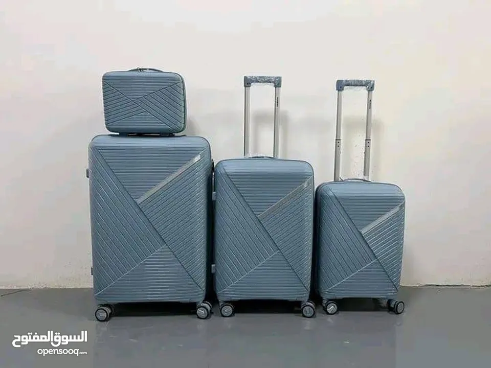 طقم شنط سفر ضد الكسر 4 قطع بسعر العرض .. للطلب عبر رقمي الوتس