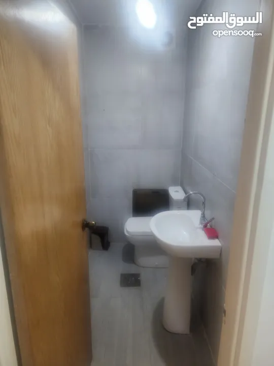 شقة غير مفروشة للبيع