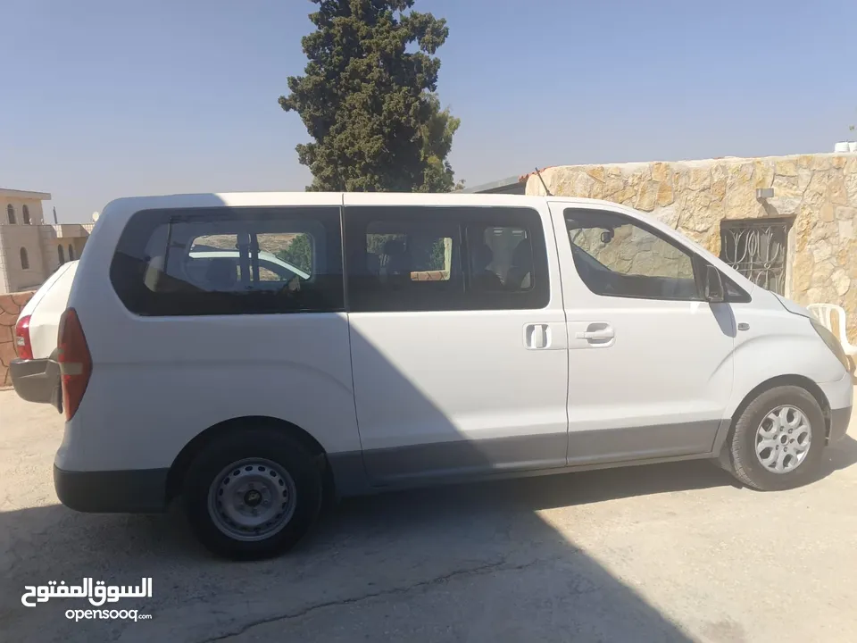 باص هونداي H1