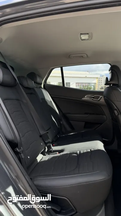 كيا سبورتاج ترخيص 2022 محرك 1600 هايبرد plug in/يقطع على الشحنه 65 كيلو متر  271 حصان