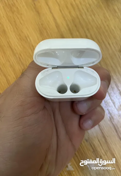 AirPods 1/2 Charging Case