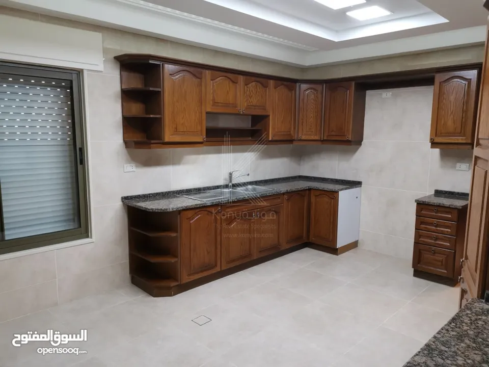 شقة مميزة للبيع في الرابية - طابق ثالث