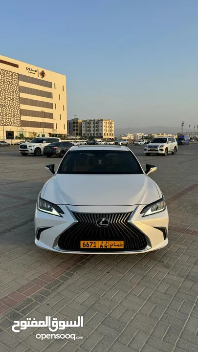 Lexus ES350 2019 للبيع لكزيس