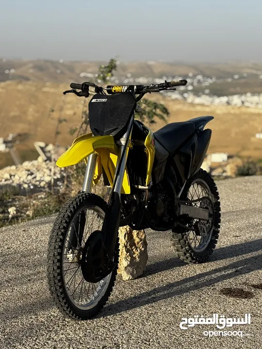 Rm125 2stroke للبيع