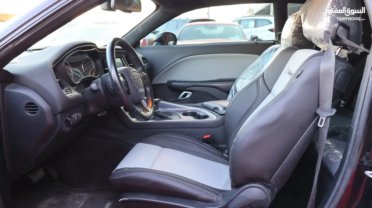 DODGE CHALLENGER  RT HEMI V8  5.7L SUNROOF