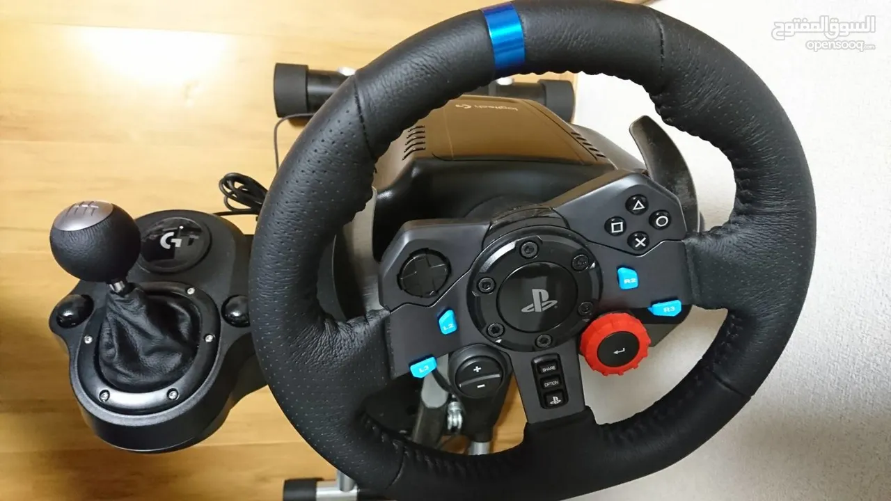 سترينج تحكم Logitech مع قواعد