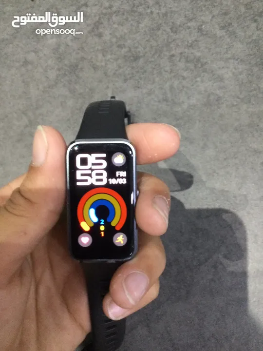 اجمل ساعة تستطيع فعل كل شيئ فيها انها ساعة رياضية تحسب كل شيئ و أن وصلت الى كيلومتر ستحصل على جائزة