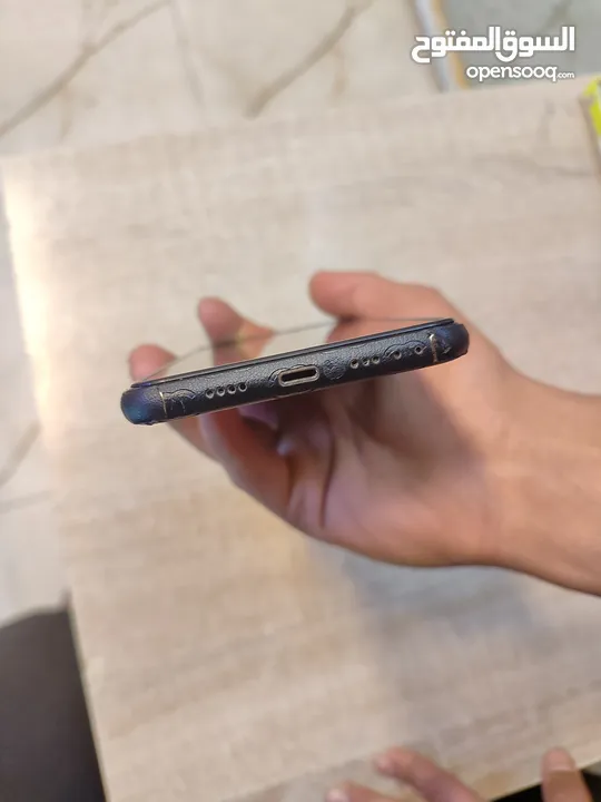 جهاز ايفون XS Max لون ذهبي وردي