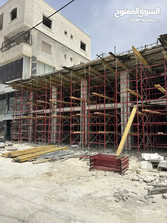 اكرو و سلالم مستعمل بحالة الجديد للبيع تصلح لكافة الارتفاعات بتصميم متكامل و مستورد من الصين