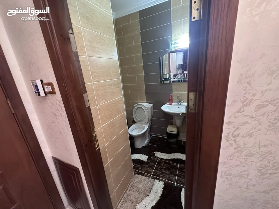 شقة فخمة ومميزة للايجار الحي الشرقي حديقة الزهراء