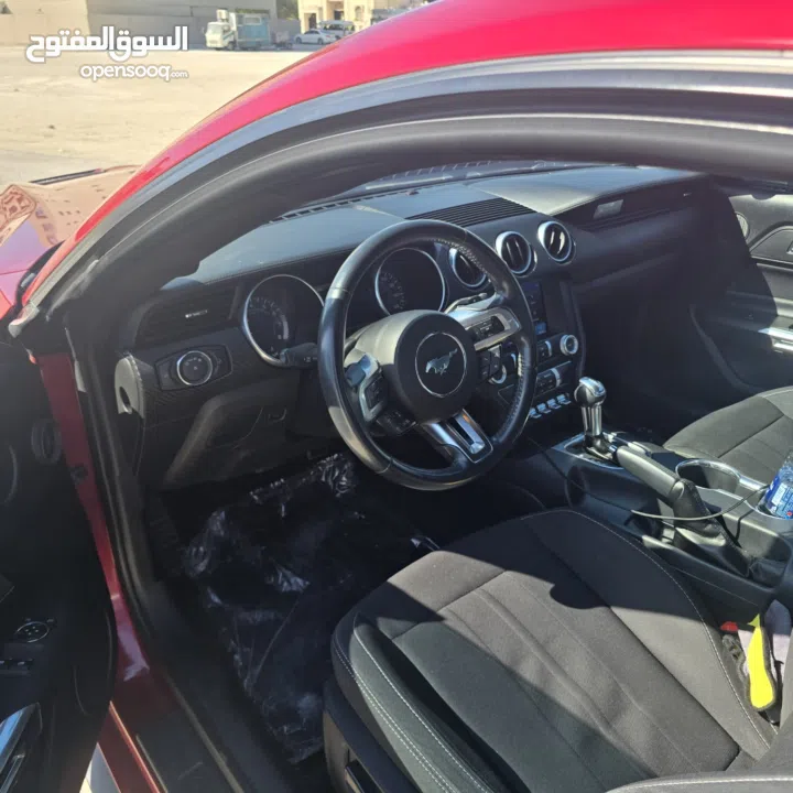 Ford Mustang EcoBoost 2021