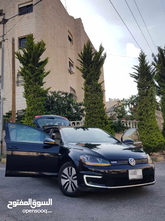 اي جولف بريميوم 2016 كرت ابيض لون اسود Volkswagen e-golf premium 2016