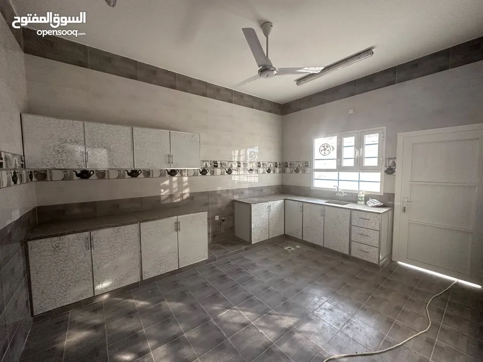 فيلا جديدة فالحيل الشمالية بين الشاطئ. و رامز و هايبر ماركت new villa in north Hail