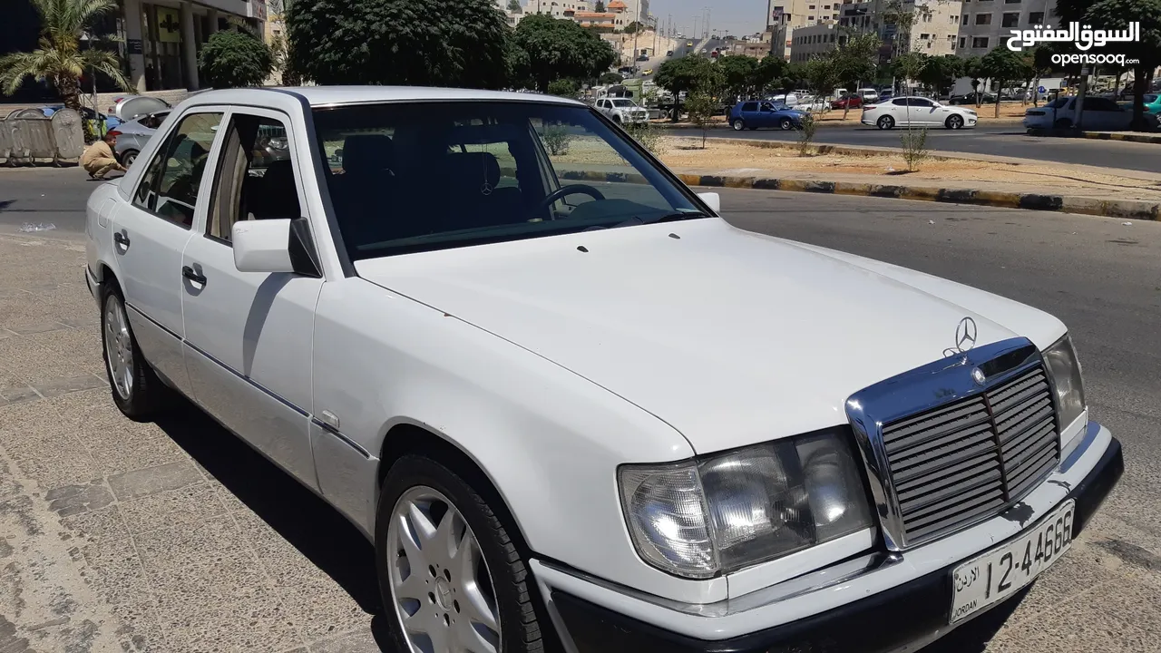 مرسيدس بطه W124 E200 1993 للبيع