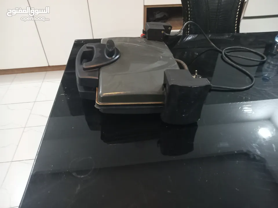 URGENT SALE CLEARANCE TOASTER