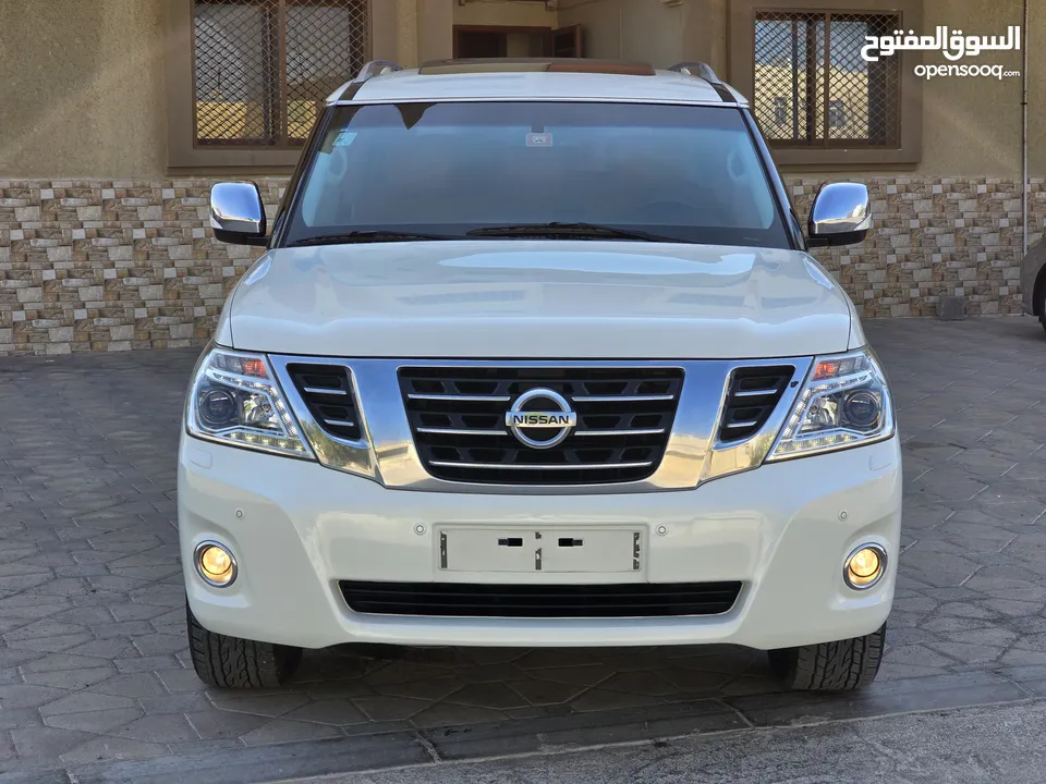 Nissan patrol V8 GCC LE 400 2015 price 79,000 AED