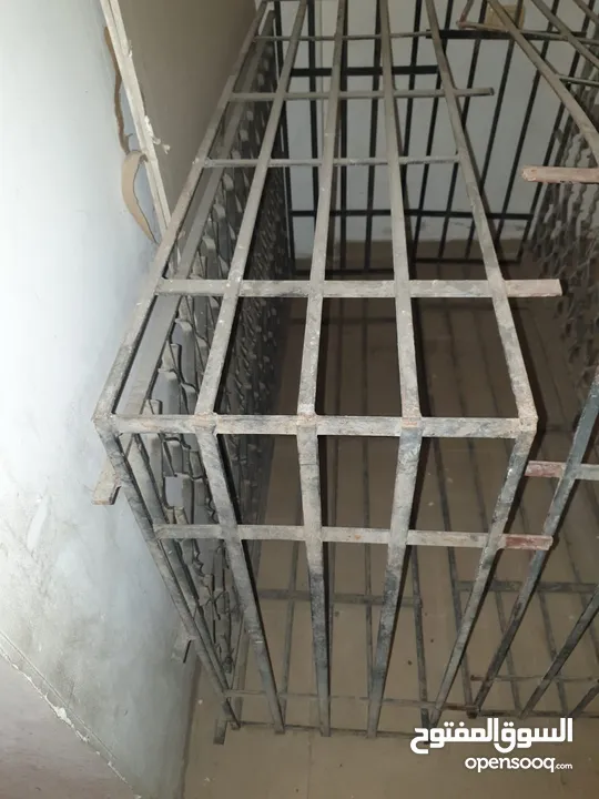 حماية للشبابيك حديدية شبه جديدة