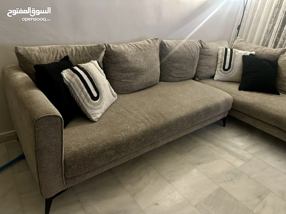 طقم كنب كورنر وثنائية مستعمل للبيع.