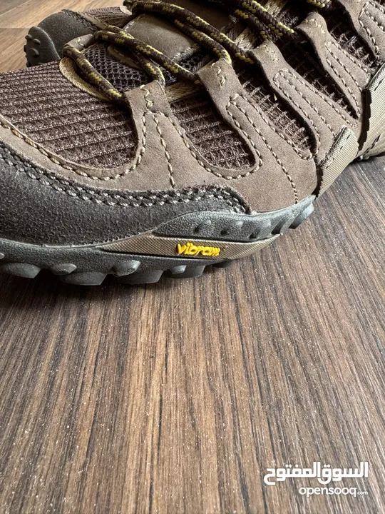 Merrell Hiking Shoes Vibram, Waterproof Trail Suede Brown  حذاء ميريل بني اللون، جديد تماماً