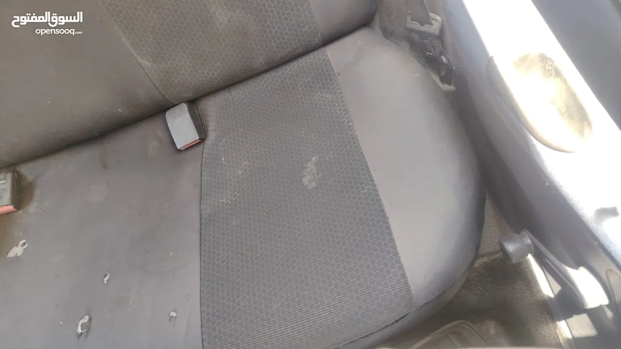 بيجو 2007 موديل 206 فحص كوم حديد 1300دينار
