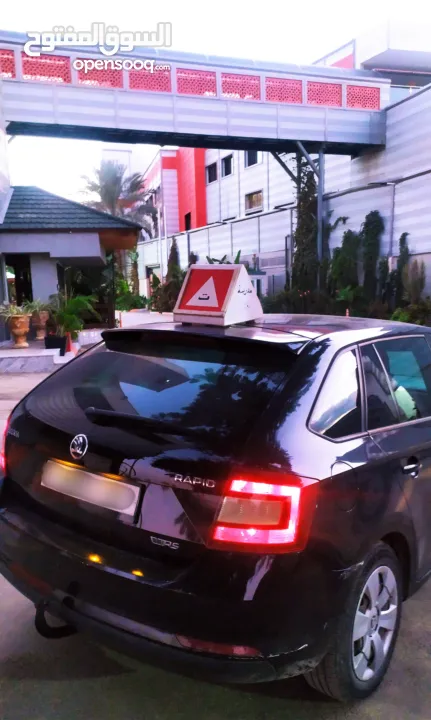 سكودا رابيد هاتشباك 2015 تدريب سياقة