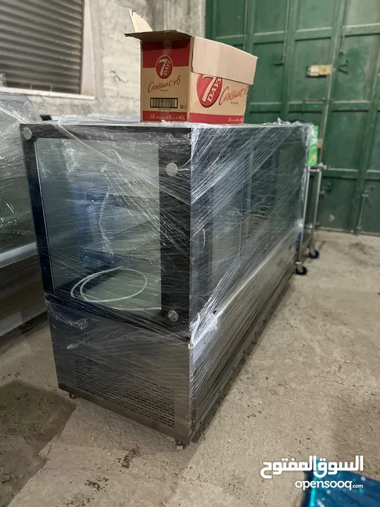 عدة محل كوكتيل كاملة مع طاولات وكراسي للبيع