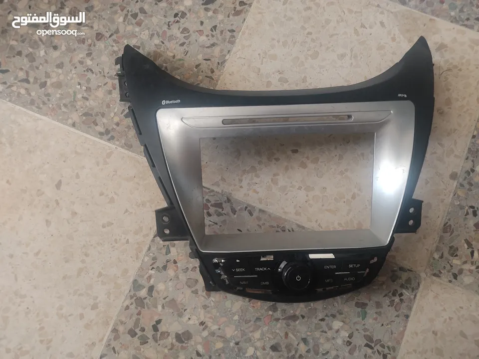 قطع مستعمله و اكسسوارات مختلفة للسيارات