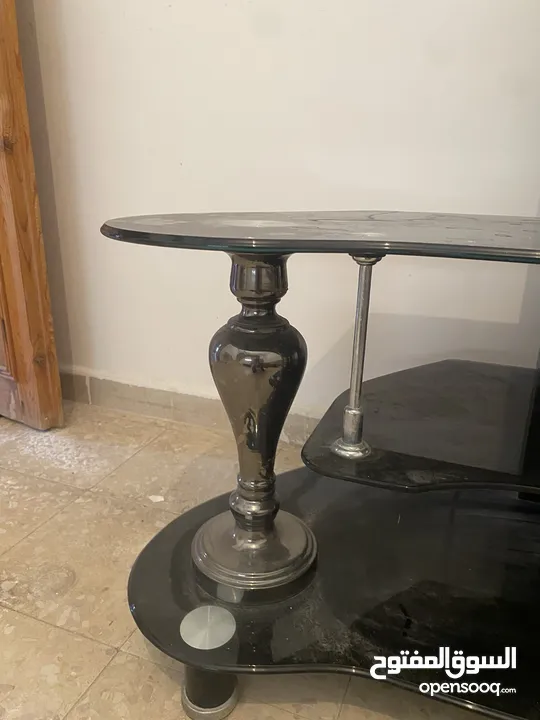 طاولة شاشة تلفزيون  اسود زجاج طبقات  من الامارات مرآة حائط