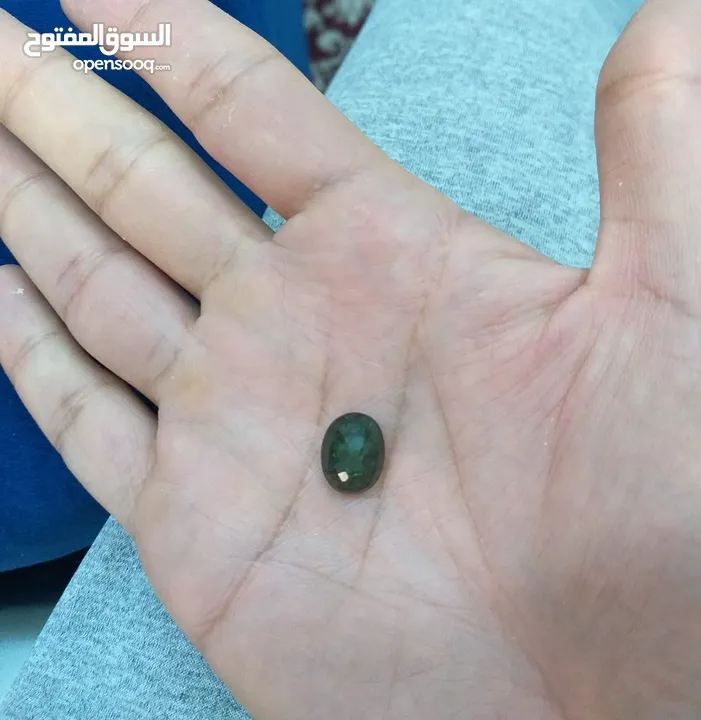 حجر زمرد زامبي طبيعي natural Zambia emerald stone