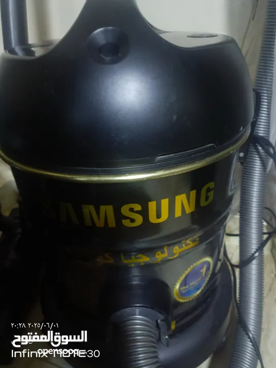 مكنسه كهربائيه نوع سامسونج بحاله الوكاله