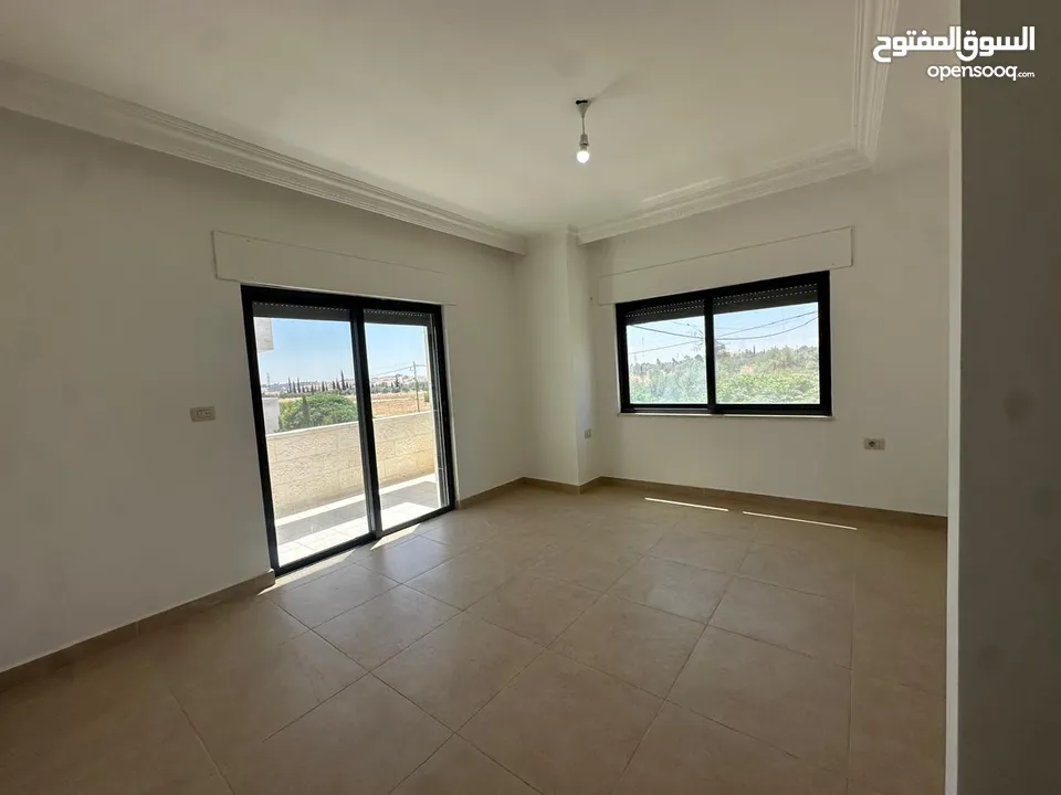 Villa for sale in Airport Road ( Property 42868 )-174804489
