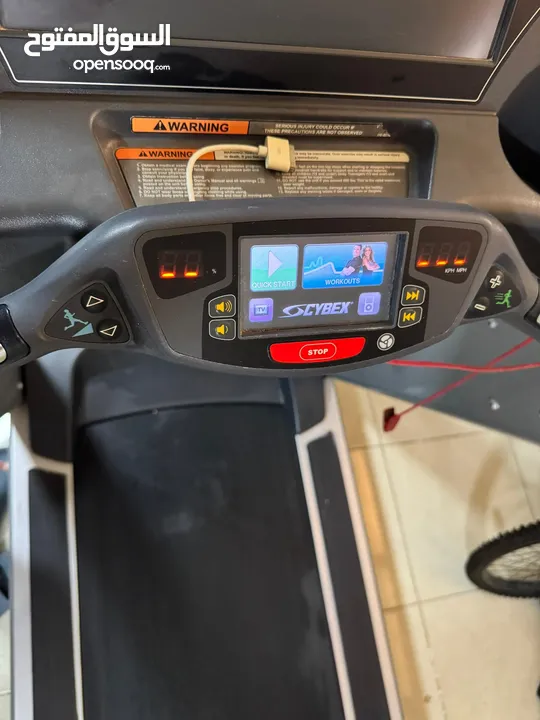 جهاز تريدميل Cybex770T شبه جديد استخدام شهرين فقط بسعر مغري