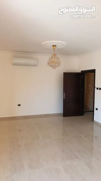عرض حصرررري ـ ضاحيه النخيل ـ شقه فارغه للايجار لم تسكن بعد التجديد سوبر ديلوكس  190 متر +