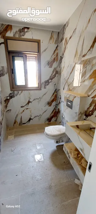 شقة 170 متر مع حديقة 140 متر بالقرب من وسط رام الله