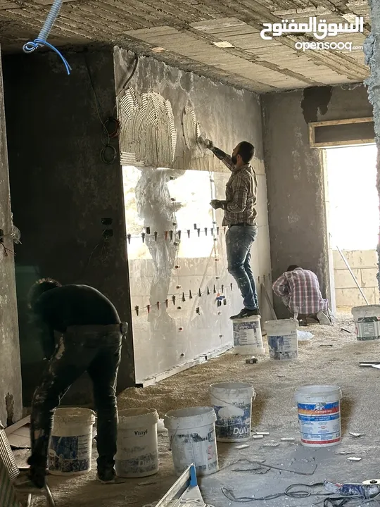 شقه جديده ضاحيه الأمير علي  طريق المطار قرب بيت المقدس يوجد ثالث مع روف