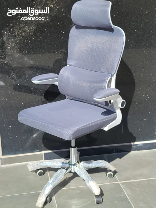جددنا عرضنا كراسي مكتبية بتصاميم طبية وبألوان عصرية Moder Chair مع مميزات دعم لاسفل الظهر وايد متحرك