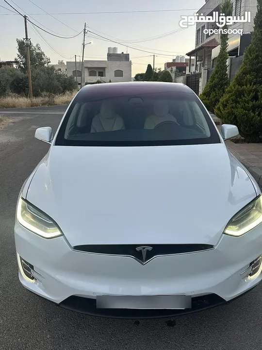 Tesla Model X تيسلا مميزة جدا