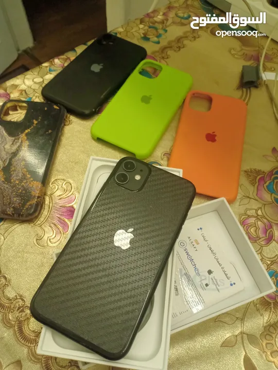 128  black iphone 11