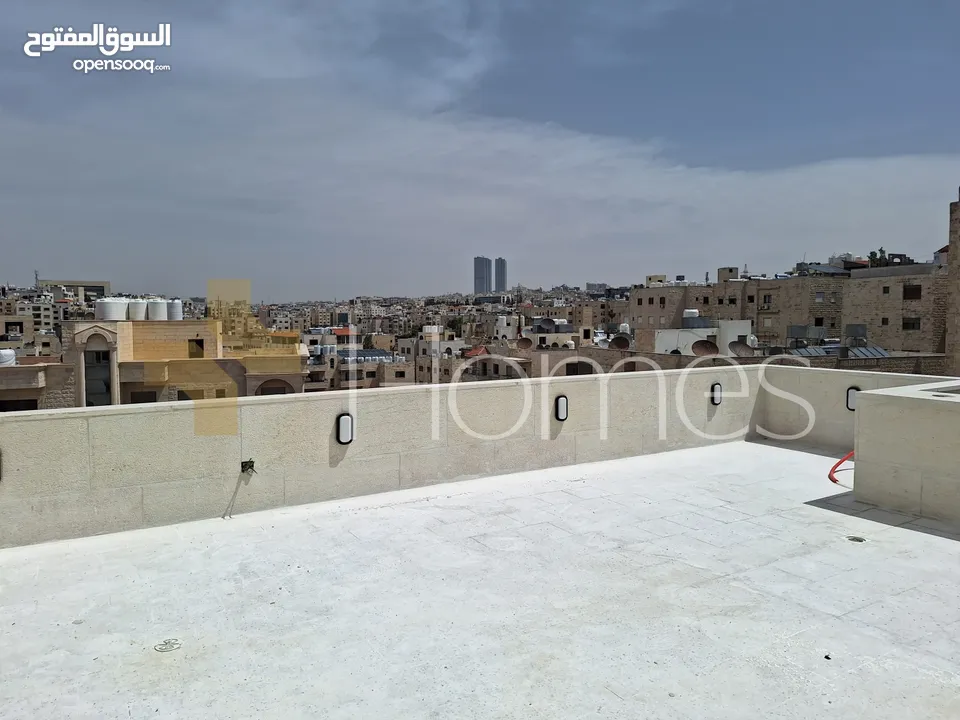 شقة اخير مع روف دوبلكس للبيع في دير غبار بمساحة اجمالية 195م