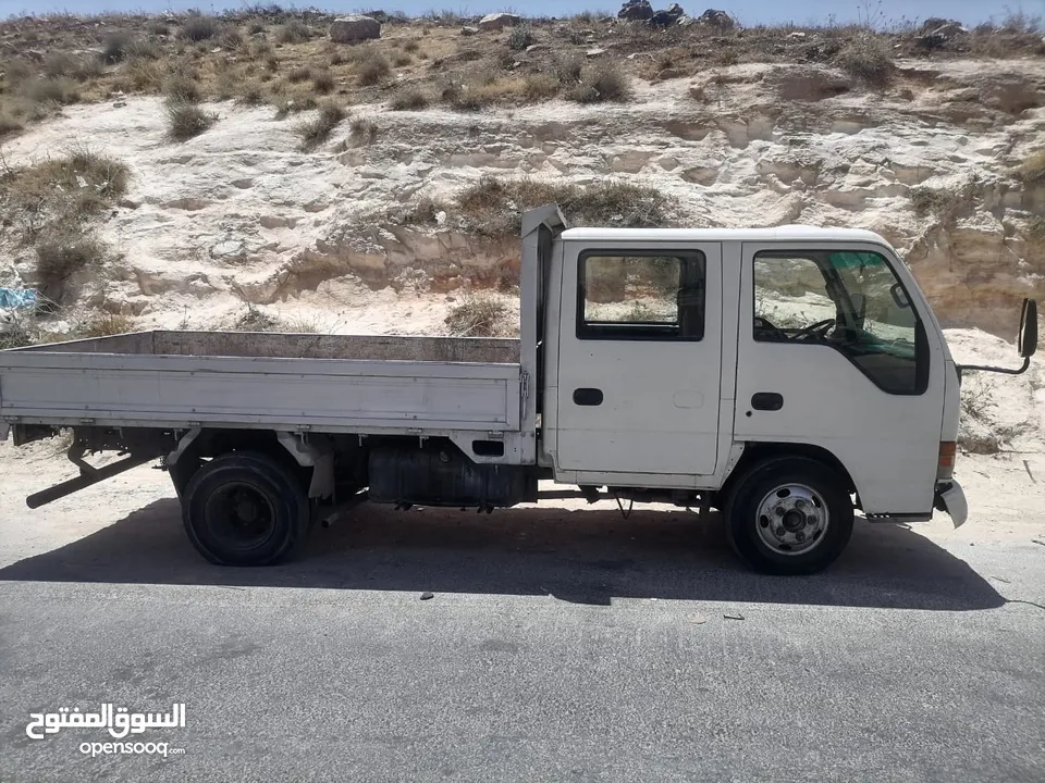 للبيع بكب اسوزو 43 NKR موديل 2005 غمارتين للبيع  كاش ..