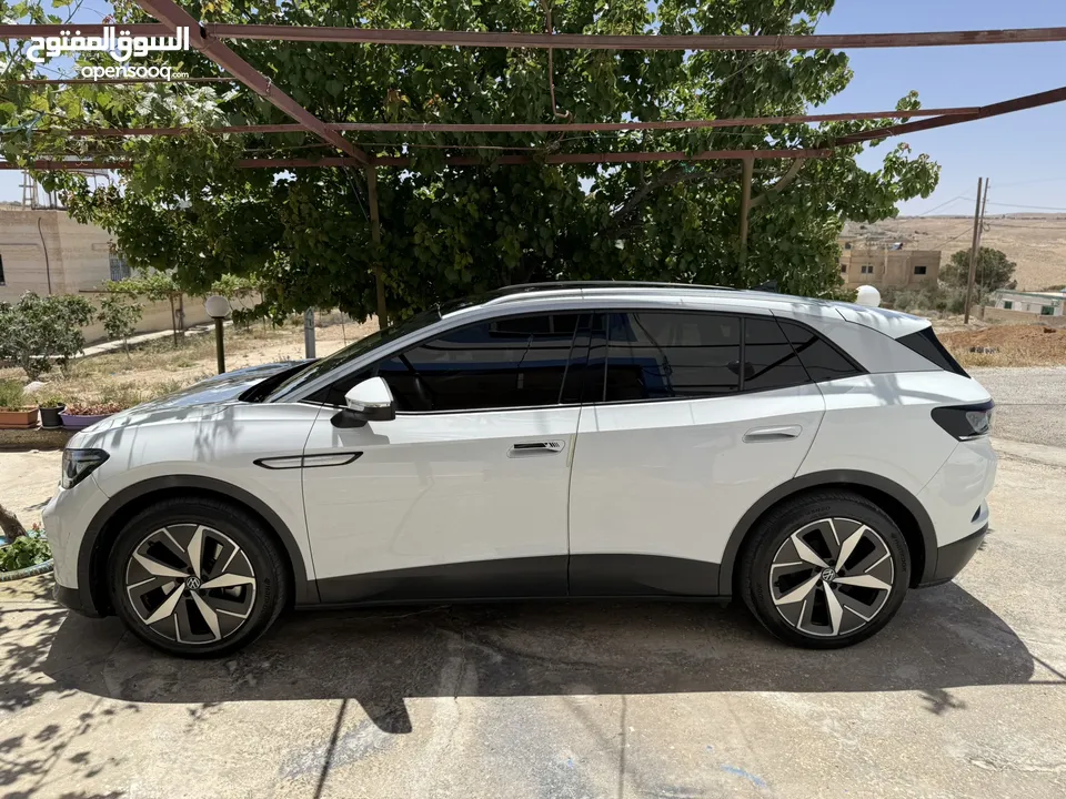 Volkswagen ID.4 Crozz Pure+ ترخيص جديد سنه كاملة + فحص كامل + ممشى قليل