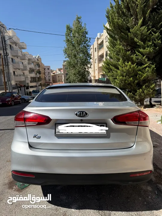 كيا k32017 ماشيه 150 الف  ما عليها عيوب 4 جيد  فل فل  قابل للتفاوض ب شكل بسيط