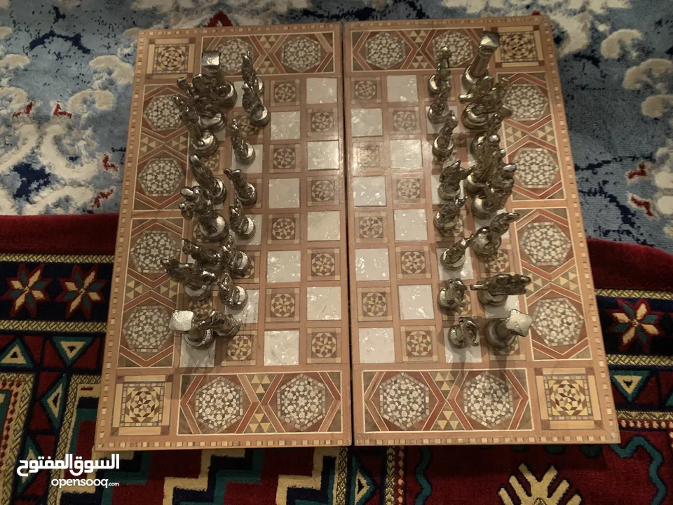 شطرنج جديد فضي وذهبي