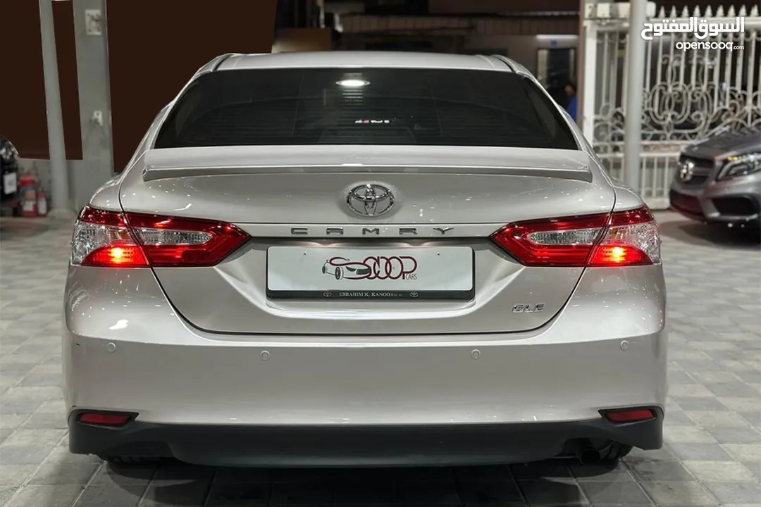 Toyota Camry GLE